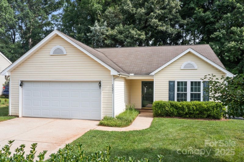 Property image 4 at 5221 Javitz Road, Charlotte, NC 28216