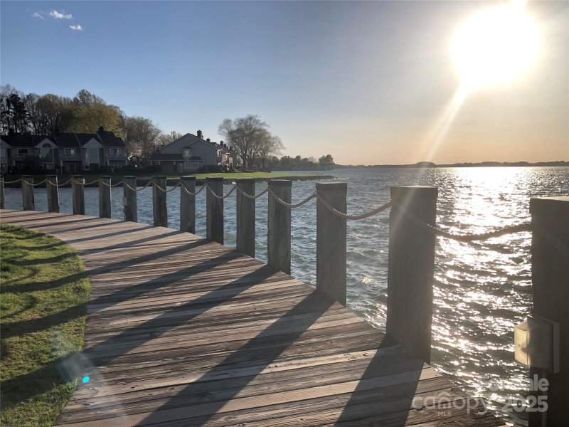 Property image 3 of 17431 Tuscany Lane in Vineyard Point, Cornelius, NC 28031