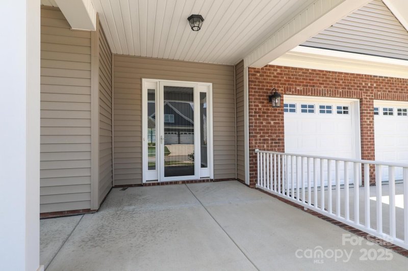 Property image 3 of 14019 Cameryn Elise Drive in Baileys Glen, Cornelius, NC 28031