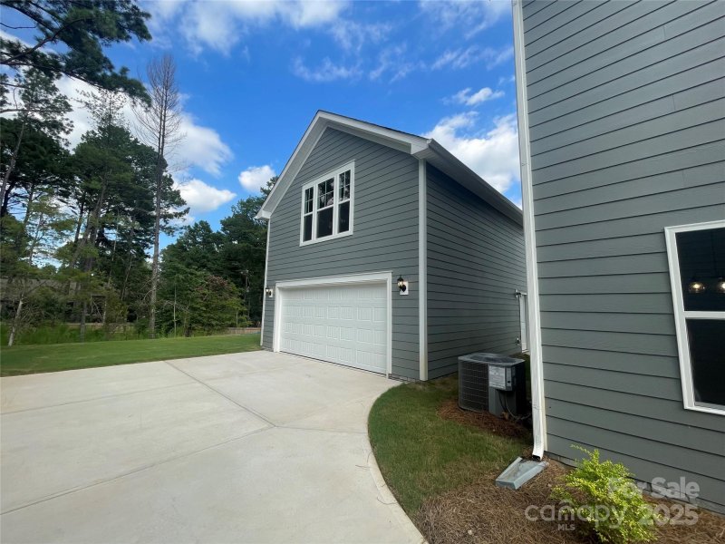 Property image 2 at 4041 Grommet Court, Matthews, NC 28105