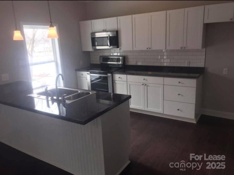 Property image 3 at 503 Dingler Avenue, Mooresville, NC 28115