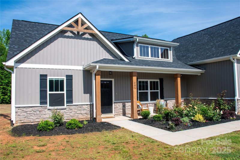 Property image 3 at 205 Spring Creek Drive, Mount Holly, NC 28120