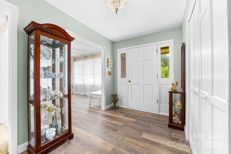 Property image 3 of 7029 Forest Hills Drive in Forest Hills, Denver, NC 28037