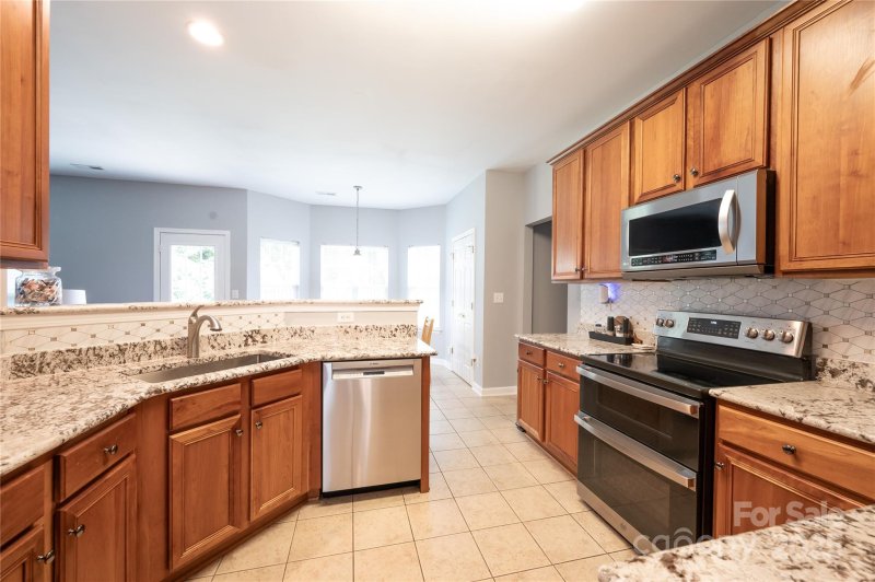 Property image 5 of 219 Harrowfield Heights in Bethelfields, York, SC 29745