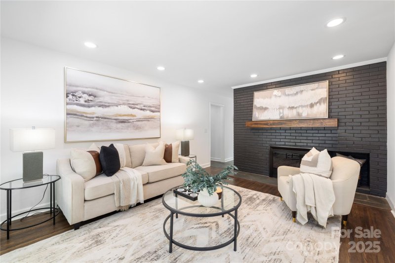 Property image 3 at 4017 Sulkirk Road, Charlotte, NC 28210