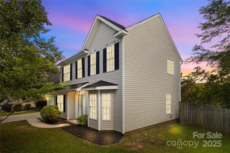 Property image 3 at 11407 Lenswood Court, Charlotte, NC 28214