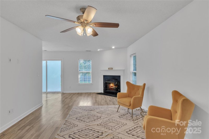 Property image 4 at 11407 Lenswood Court, Charlotte, NC 28214