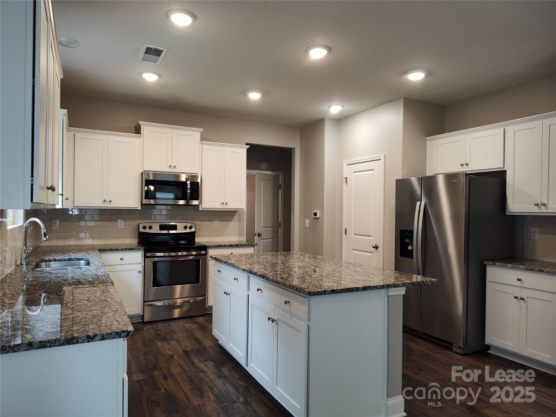 Property image 3 at 9415 Segundo Lane, Charlotte, NC 28278