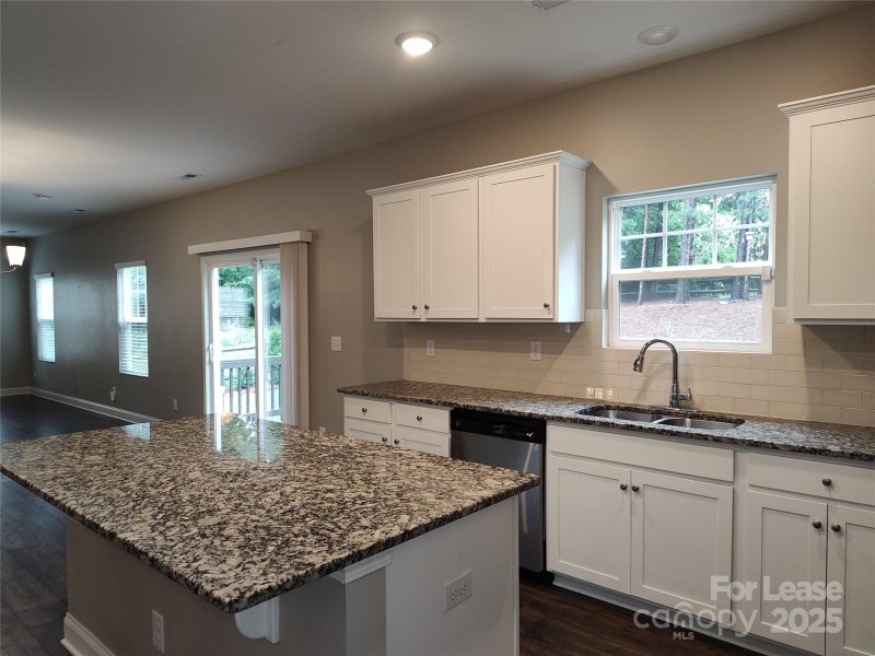 Property image 5 at 9415 Segundo Lane, Charlotte, NC 28278