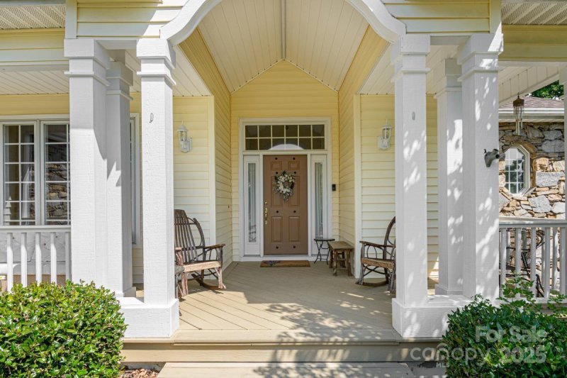 Property image 4 of 100 Bayberry Way in Sugar Hollow Farms, Hendersonville, NC 28739