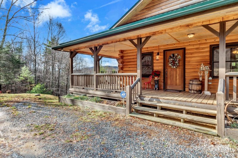Property image 3 of 264 Moonbeam Lane in Hidden Valley, Clyde, NC 28721