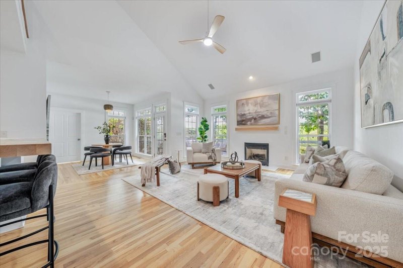 Property image 5 of 5728 Mantario Drive in Highland Creek, Charlotte, NC 28269