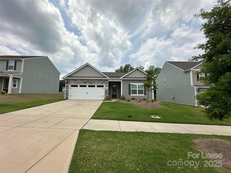 Property image 2 at 131 Colonial Reserve Avenue, Troutman, NC 28166