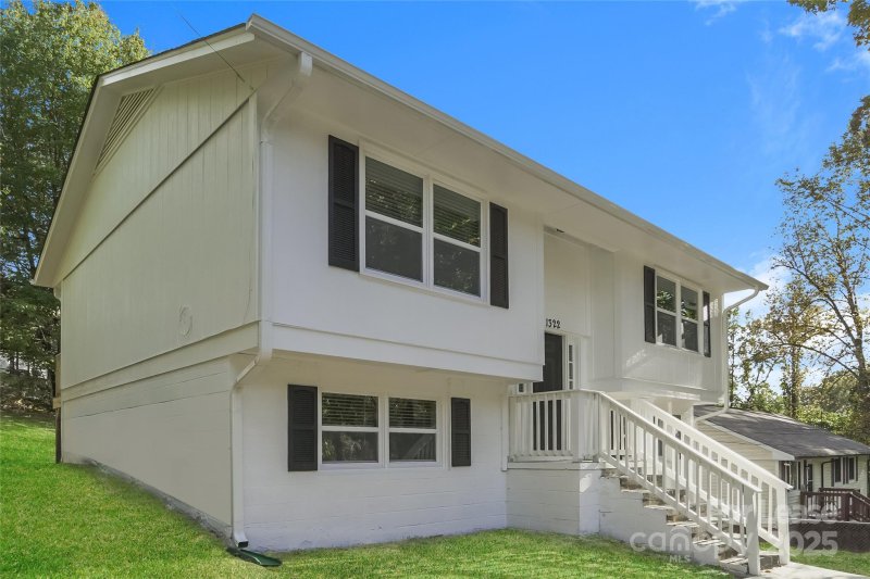 Property image 2 at 1322 Green Circle Drive, Gastonia, NC 28054