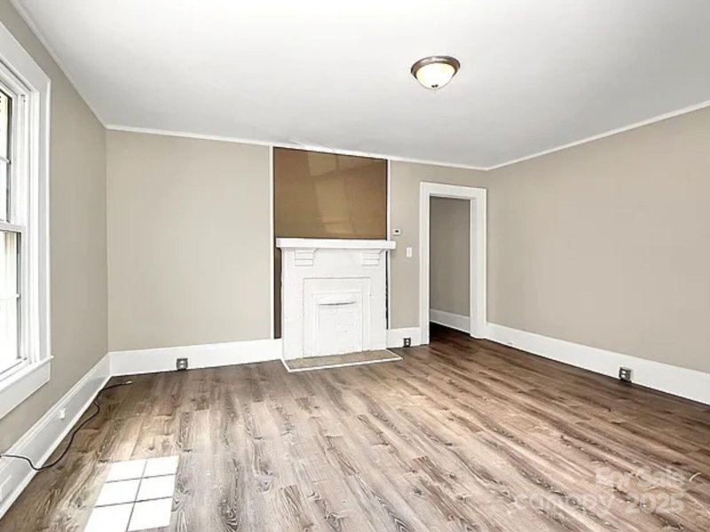 Property image 3 at 1004 Vanizer Street, Charlotte, NC 28208