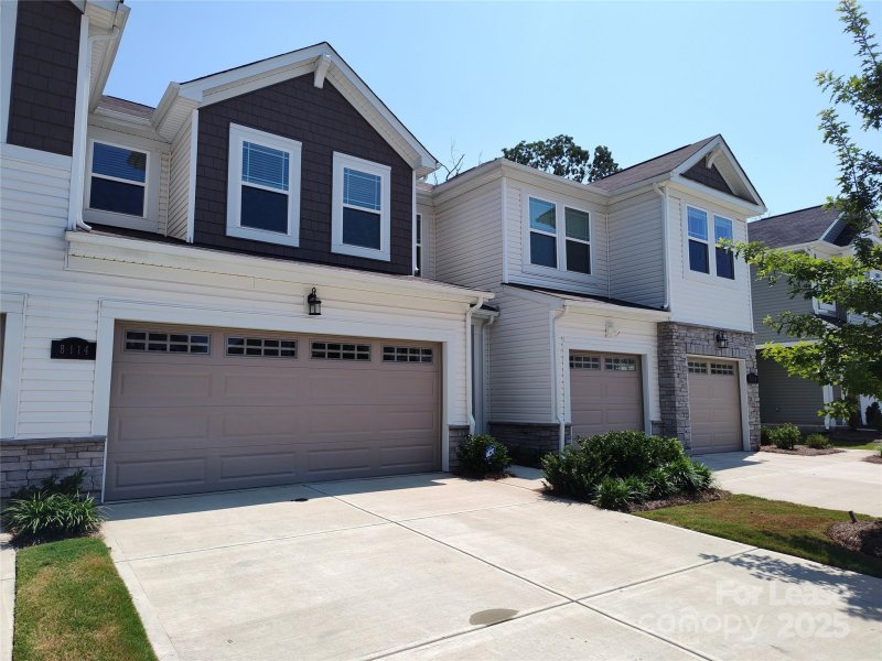 Property image 2 of 8114 Overmeadow Lane in Northfield Crossing, Charlotte, NC 28269