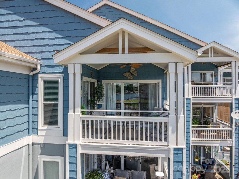 Property image 4 of 1018 Southwest Drive in Davidson Landing, Davidson, NC 28036