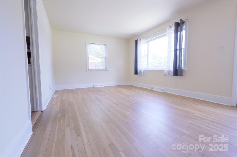 Property image 5 at 1926 Eastway Drive, Charlotte, NC 28205