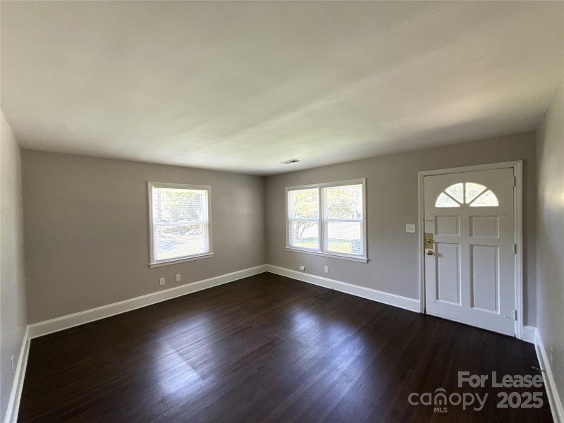 Property image 2 at 1000 Roanoke Avenue, Charlotte, NC 28205