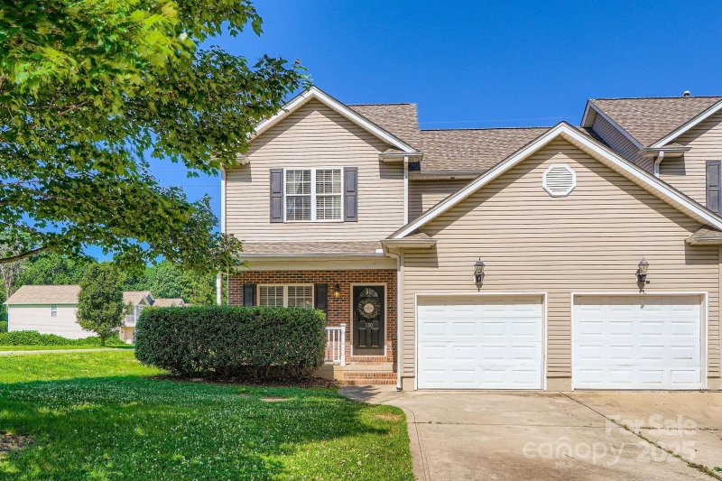 Property image 2 at 130 Ridge Bluff Road, Mooresville, NC 28115