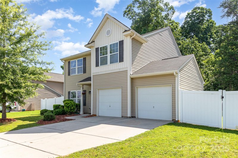 Property image 3 at 523 Smokehouse Lane, Albemarle, NC 28001