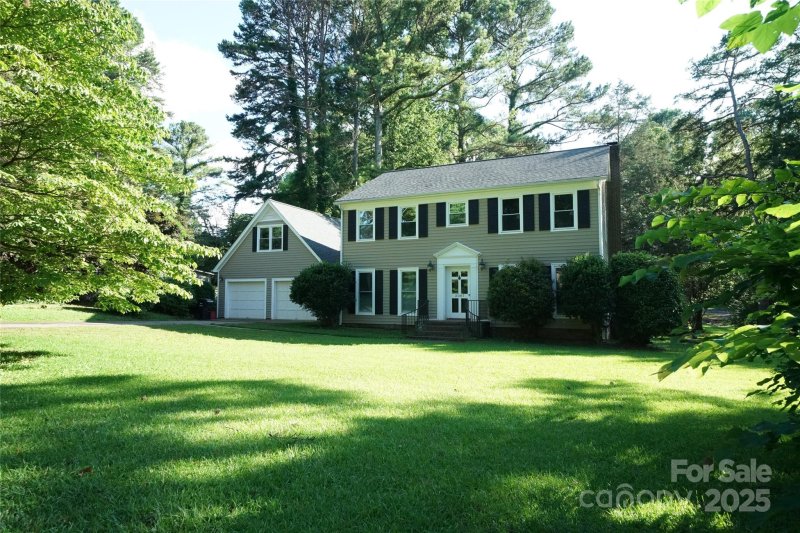 Swan Meadows, Rock Hill Community