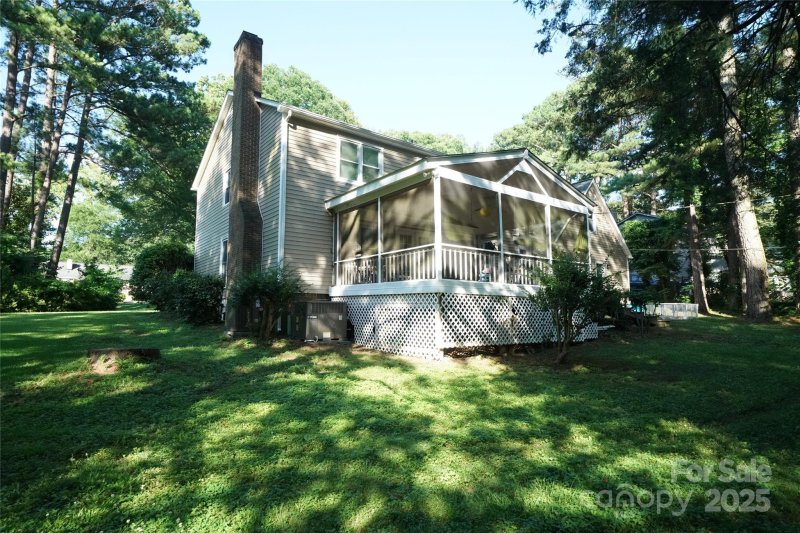 Property image 3 of 2087 Poinsett Drive in Swan Meadows, Rock Hill, SC 29732