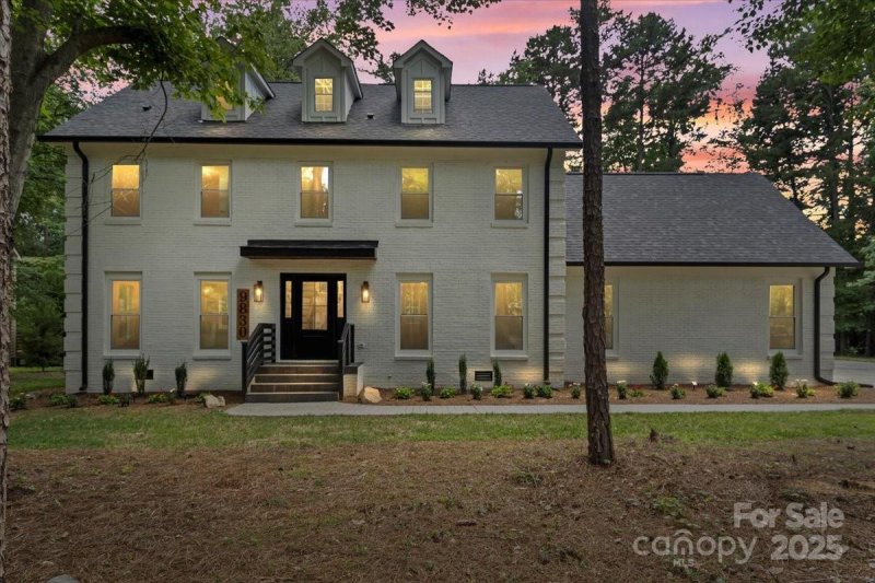 Property image 2 of 9830 Spring Harvest Drive in Farmwood, Mint Hill, NC 28227