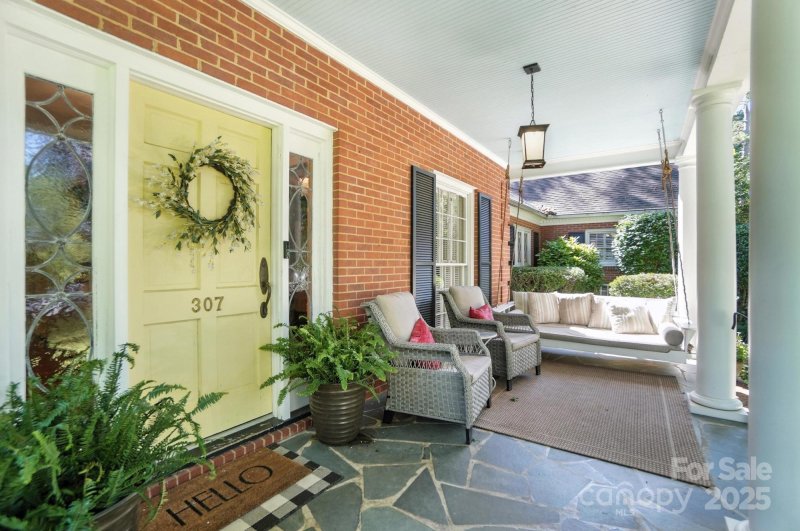 Property image 2 at 307 Dogwood Drive, Mount Holly, NC 28120