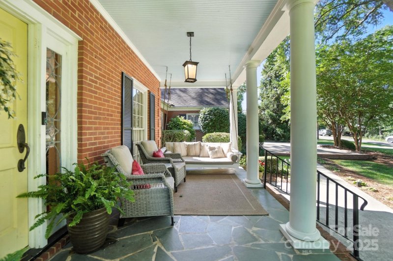 Property image 3 at 307 Dogwood Drive, Mount Holly, NC 28120