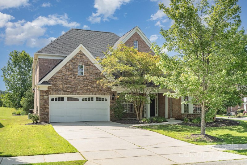 The Chimneys Of Marvin, Waxhaw Community