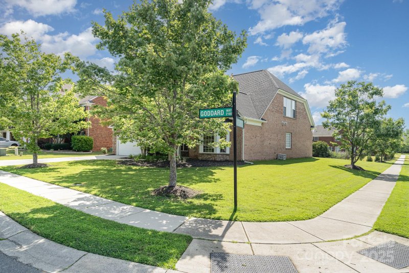 Property image 3 of 2100 Goddard Way in The Chimneys Of Marvin, Waxhaw, NC 28173