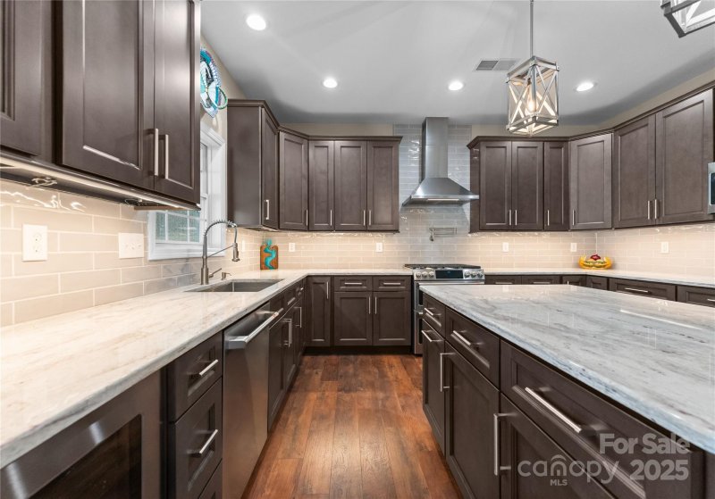 Property image 3 at 112 Steeplechase Avenue, Mooresville, NC 28117