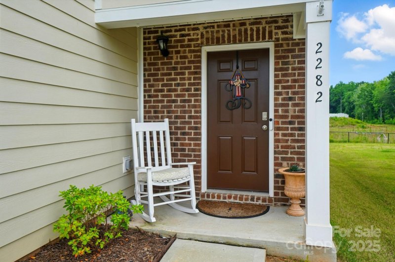Property image 3 of 2282 Redstone Drive in Abrial Ridge, York, SC 29745