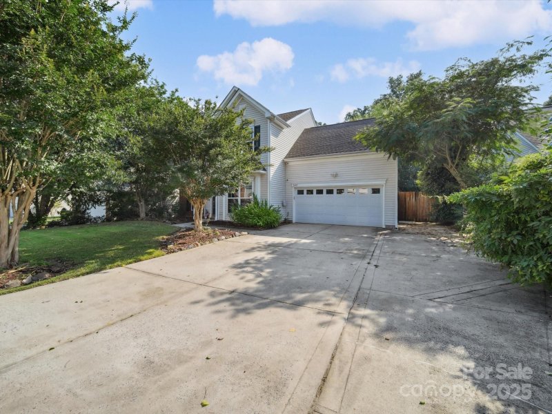 Property image 2 at 16411 Greybriar Forest Lane, Charlotte, NC 28278