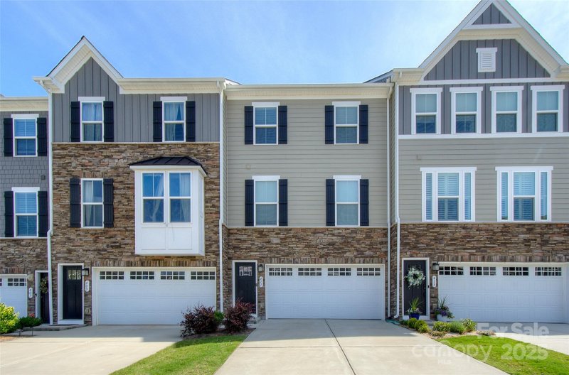 411 Lahinch Drive