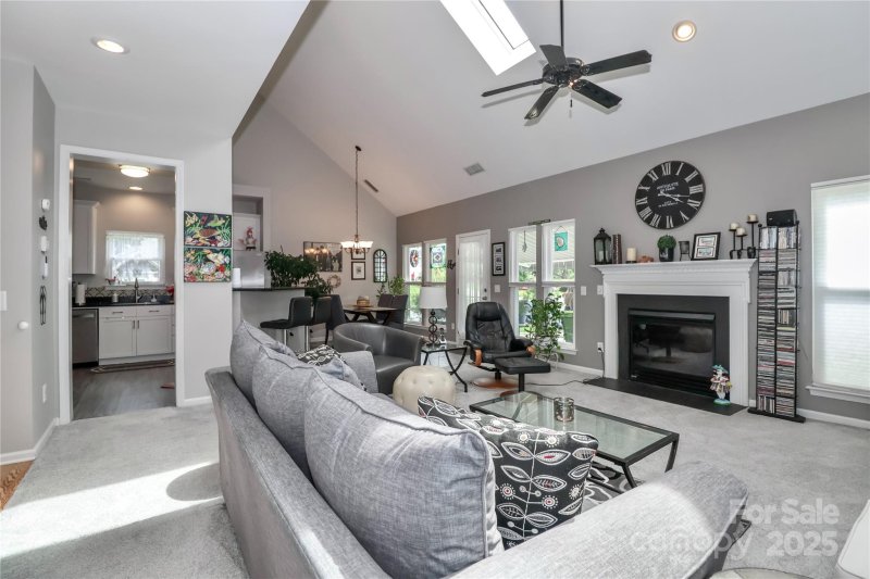 Property image 3 of 103 Pamlico Lane in Harbor Cove, Mooresville, NC 28117