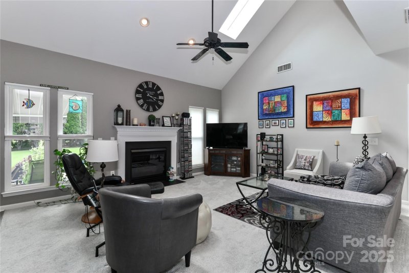 Property image 4 of 103 Pamlico Lane in Harbor Cove, Mooresville, NC 28117