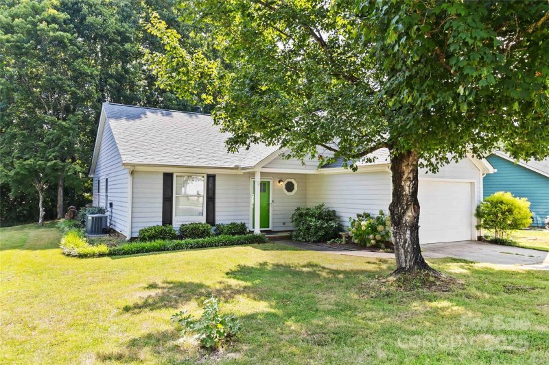 3004 Walsingham Court