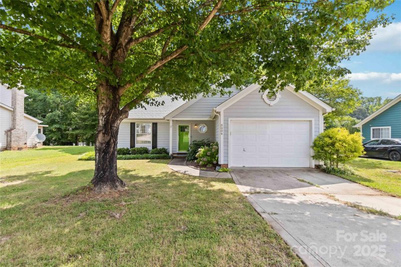 Property image 5 of 3004 Walsingham Court in Ashley Farms, Matthews, NC 28105