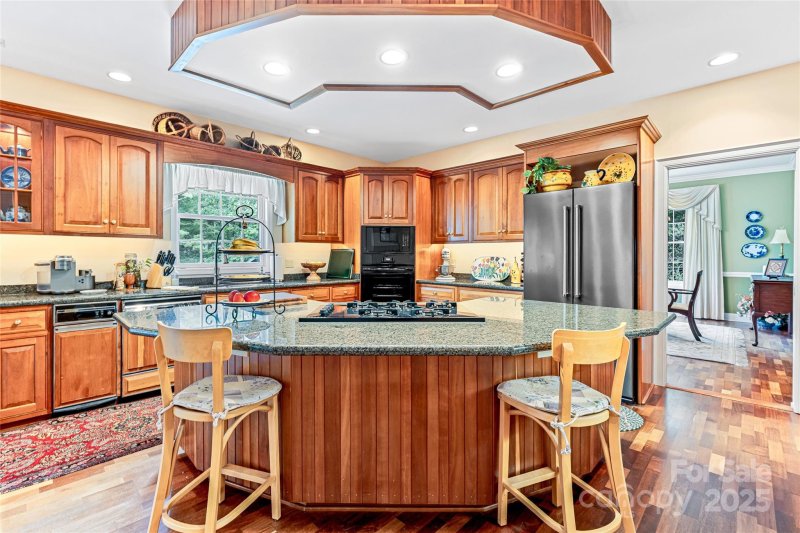 Property image 4 of 842 Rickel Drive in Wilson Farm, Hendersonville, NC 28739