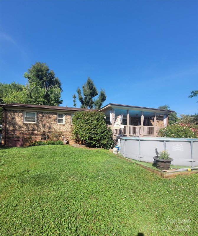 Property image 5 at 111 Redwood Lane, Gastonia, NC 28052