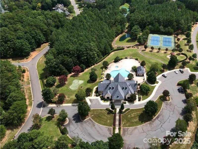 Property image 4 of 4012 Beechwood Spring Lane in Reflection Pointe, Belmont, NC 28012