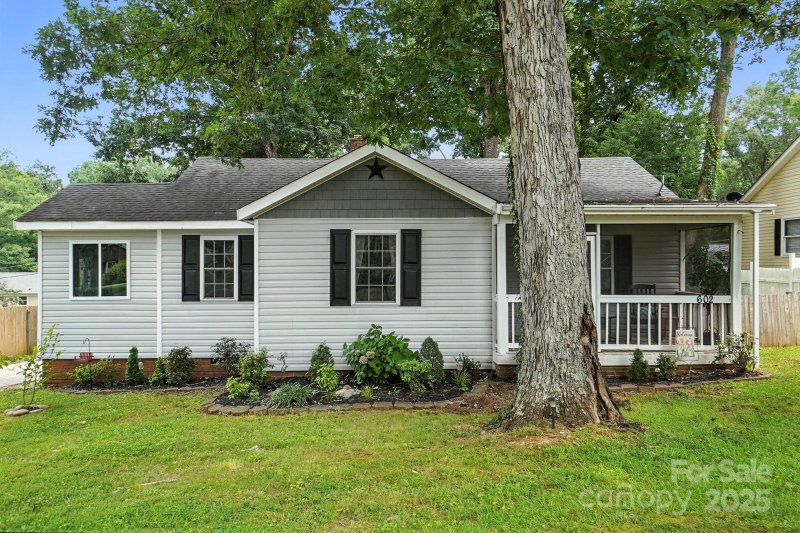 Property image 2 of 602 Unity Street in Whiteville Park, Fort Mill, SC 29715