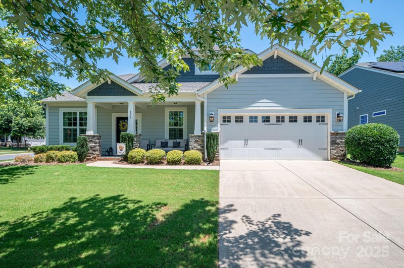 Property image 2 at 658 Gardenbrook Trail, Belmont, NC 28012