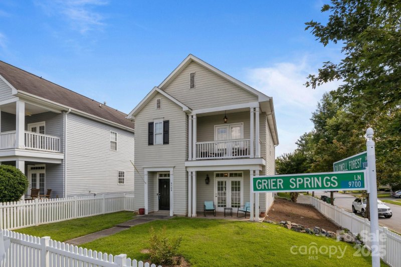 Property image 3 at 9704 Grier Springs Lane, Charlotte, NC 28213