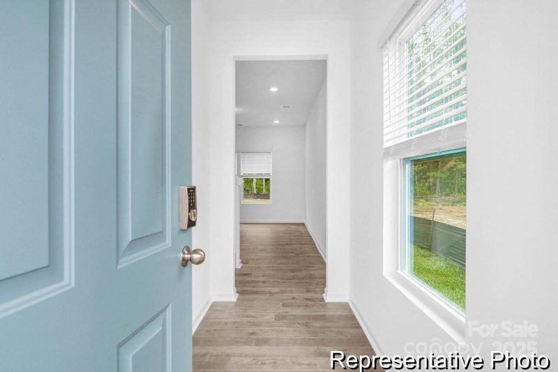 Property image 2 at 614 Wabash Avenue, Charlotte, NC 28208