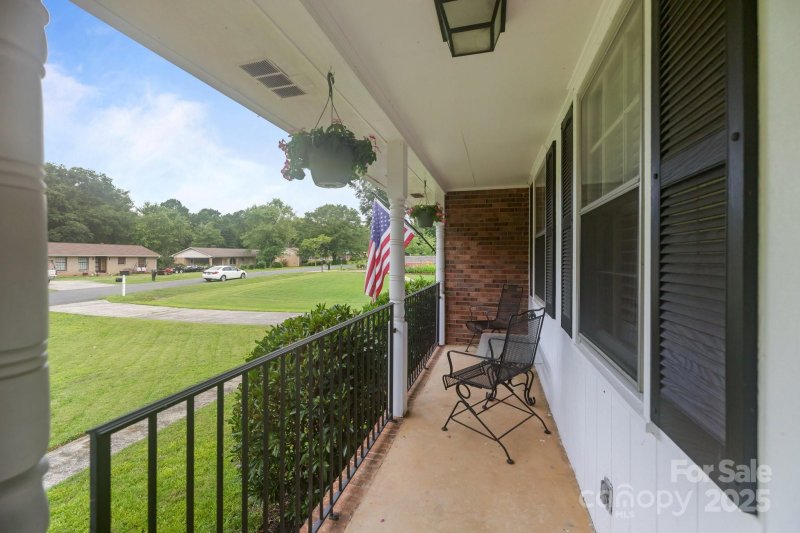 Property image 3 at 115 Fox Run Drive, Fort Mill, SC 29715