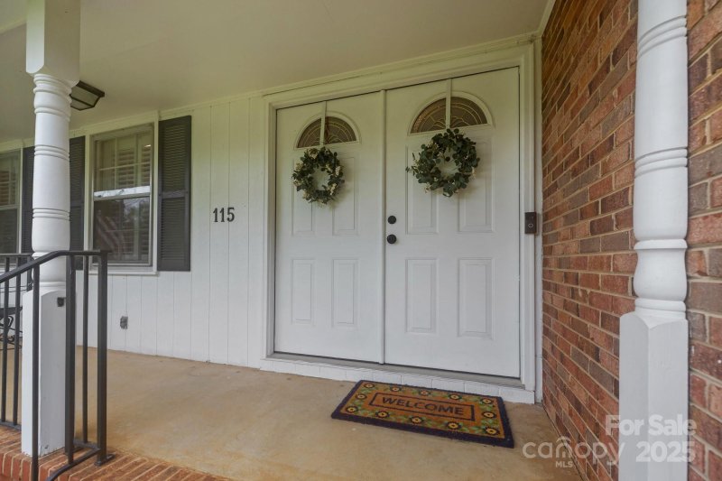 Property image 4 at 115 Fox Run Drive, Fort Mill, SC 29715