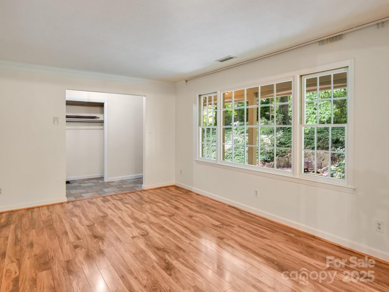 Property image 5 at 8 Mayfair Drive, Candler, NC 28715